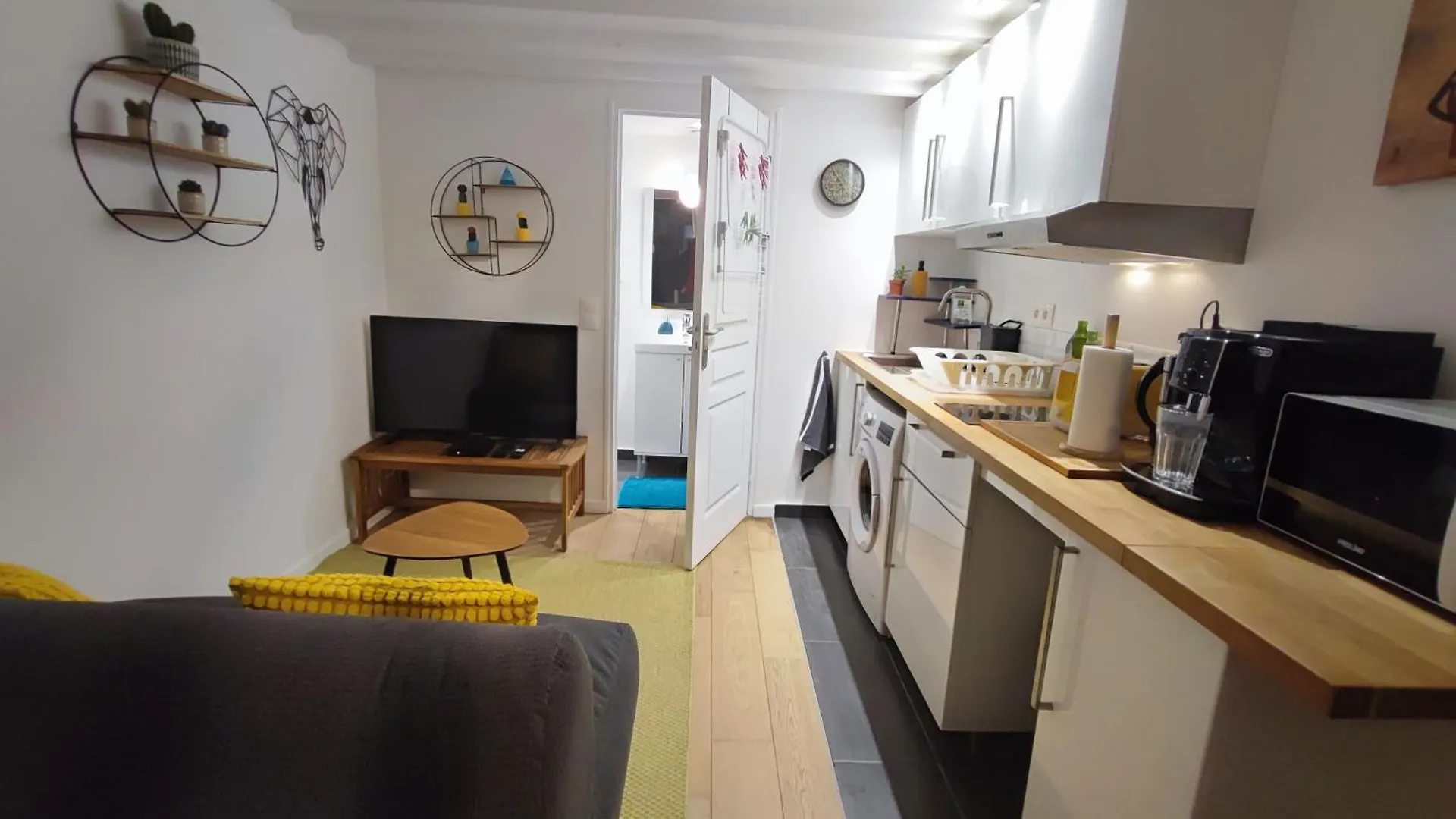Tiny&Green House إيفري سور سين 0*, إيفري سور سين فرنسا